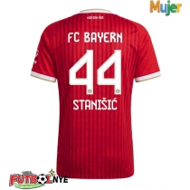 Camiseta Bayern Munich Josip Stanisic #44 Primera Equipación para mujer 2026-27 manga corta
